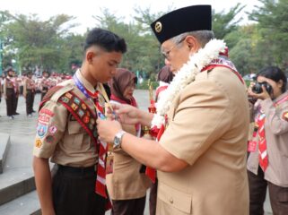 Wali Kota Tangerang Selatan Benyamin Davnie saat pembukaan Bulan Bakti Pramuka Kota Tangerang Selatan 2026..foto: Ist