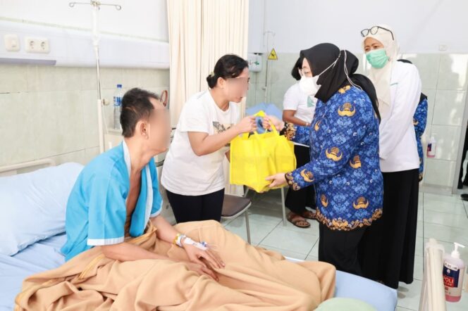 
 Wakil Bupati Tangerang Intan Nurul Hikmah saat Kunjungi RSUD Kabupaten Tangerang. Foto: ist