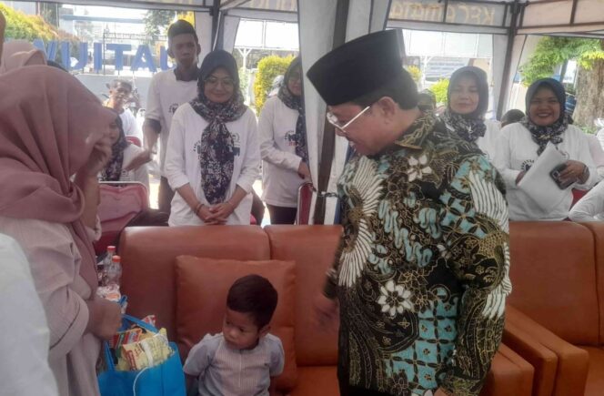 
 H. Sachrudin Saat Menghadiri Khitanan Massal LPM Kecamatan Jatiuwung. Foto: ist