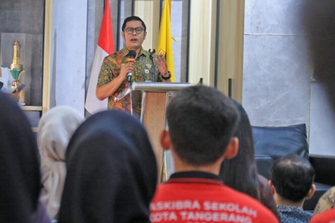 
 Wakil Wali Kota Tangerang Maryono Hasan saat menceritakan Kiat Sukses didepan Generasi Muda Gen-Z. Foto: ist