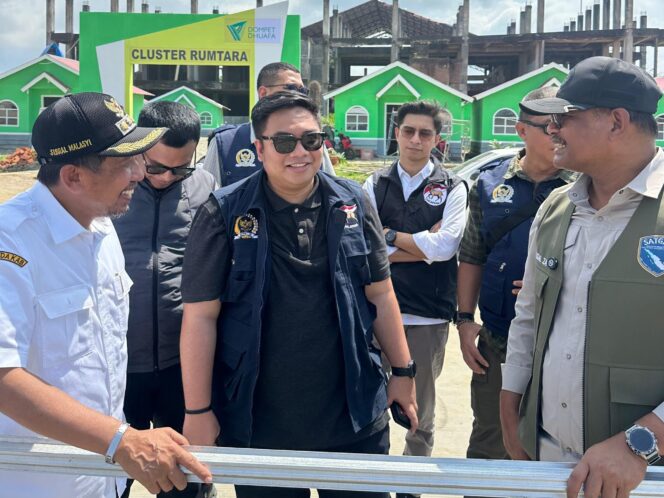 
 Anggota DPR RI F-Gerindra, Kawendra Lukistian, meninjau langsung lokasi Hunian Sementara (Huntara) bagi warga terdampak bencana di Kabupaten Pidie Jaya, Aceh. Foto: ist