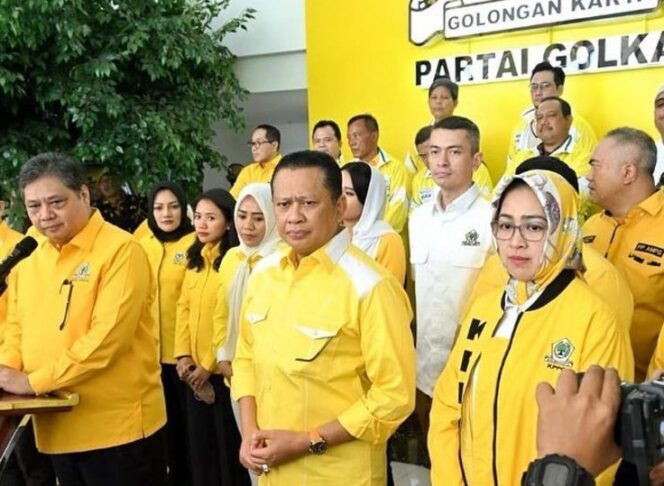 
 Ketua Umum PP Kesatuan Perempuan Partai Golkar (KPPG), Airin Rachmi Diany saat Mendampingi Ketua Umum Partai Golkar Airlangga Hartarto dalam sebuah Konferensi Pers. Foto: istimewa