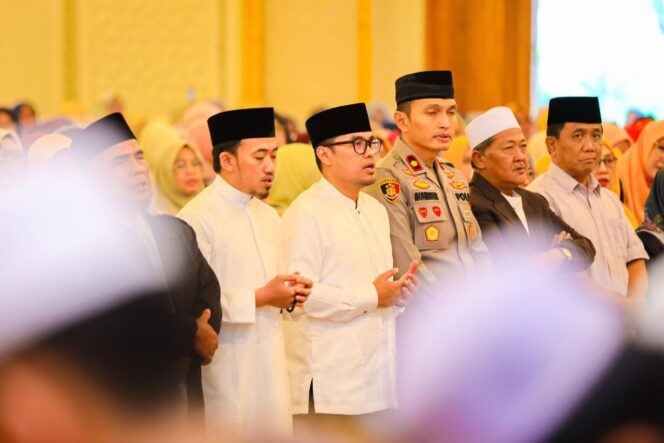 
 Wakil Wali Kota Tangerang Selatan Pilar Saga Ichsan saat menghadiri acara tasyakuran HUT ke-80 RI yang digelar di Islamic Center Baiturrahmi. Foto: ist