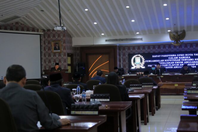 
 Rapat Paripurna DPRD Kota Tangerang Mengesahkan KUA PPAS Tahun Anggaran 2023. Foto: Istimewa