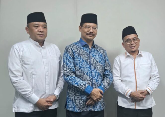 
 Ketua DPC PKB Kota Tangerang Ahmad Fuady, Bakal Calon Wali Kota Tangerang Ahmad Amarullah dan Ketua DPW PKS Provinsi Banten Gembong R Sumedi. Foto: ist