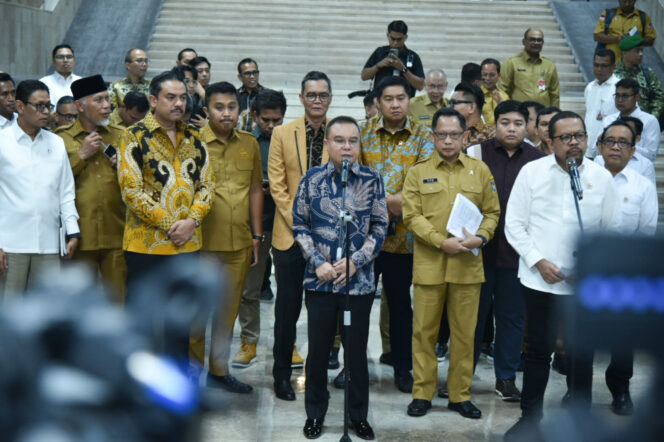 
 Wakil Ketua DPR RI Sufmi Dasco Ahmad usai memimpin Rapat Koordinasi Satgas Pemulihan Pasca-Bencana Sumatra bersama pemerintah di Gedung Nusantara IV DPR RI, Senayan, Jakarta, Foto: ist 